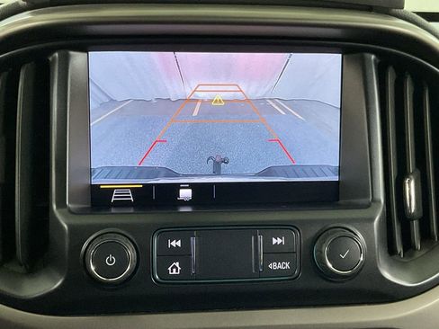 Used 2019 Chevrolet Colorado Z71 AWD/4WD image 16