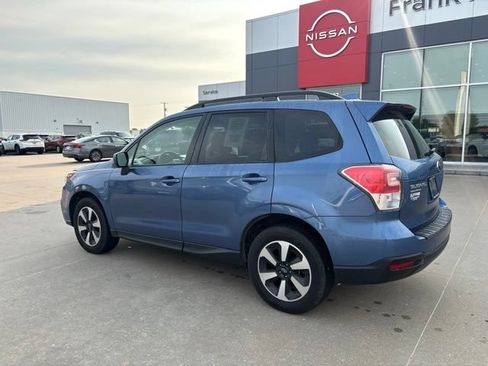 Used 2018 Subaru Forester 2.5i Premium w/ All-Weather Package AWD/4WD image 4