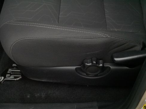 Used 2017 Toyota Tacoma TRD Off-Road w/ Tow Package (A/T) image 20