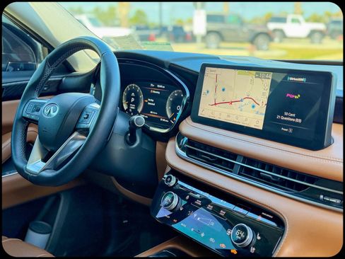 Used 2023 INFINITI QX60 Sensory w/ Vision Package image 8