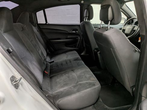 Used 2014 Chrysler 200 LX FWD image 30