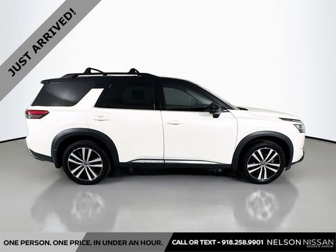 Certified 2023 Nissan Pathfinder Platinum w/ Cargo Package image 4