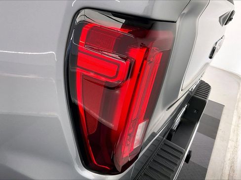 New 2026 GMC Sierra 1500 SLT w/ SLT Premium Package image 16