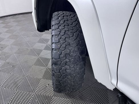 Used 2010 Toyota 4Runner SR5 AWD/4WD image 26