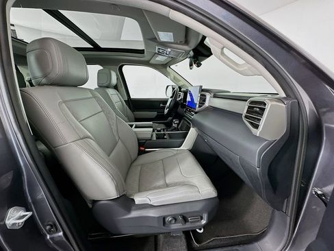 Used 2024 Toyota Tundra Limited image 29