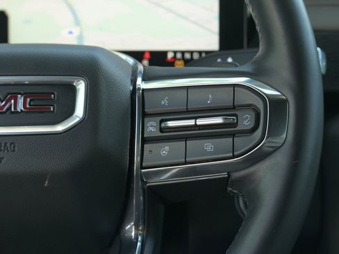 Used 2024 GMC Acadia Elevation w/ Luxury Package FWD image 20
