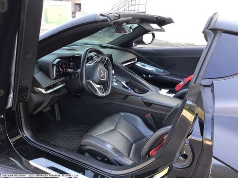 Used 2021 Chevrolet Corvette Stingray Coupe w/ Z51 Performance Package RWD image 8