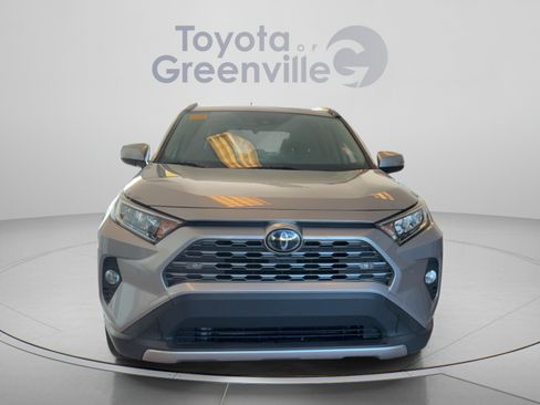 Used 2020 Toyota RAV4 Limited FWD image 9