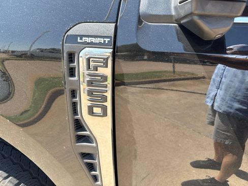 Used 2025 Ford F250 Lariat w/ Lariat Ultimate Package AWD/4WD image 12