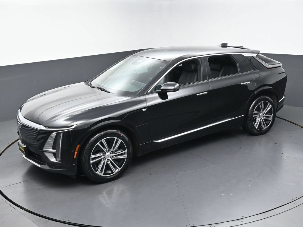 Used 2024 Cadillac Lyriq Luxury RWD image 5