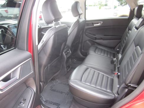 Used 2024 Ford Edge SEL w/ Convenience Package AWD/4WD image 11
