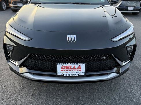 New 2026 Buick Envista Sport Touring w/ Convenience I Package image 2