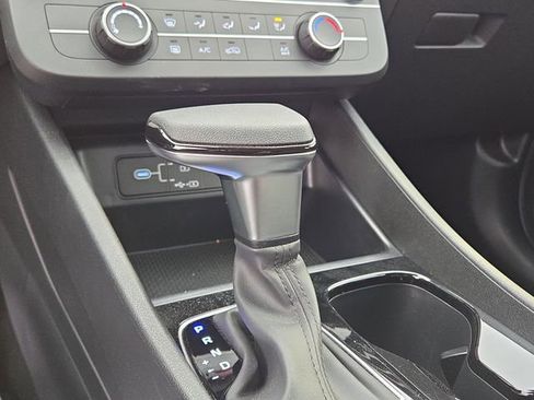 New 2026 Hyundai Tucson SE image 16