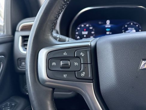 Used 2023 Chevrolet Suburban Premier image 17