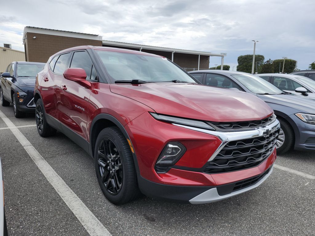 Used 2023 Chevrolet Blazer LT FWD image 7