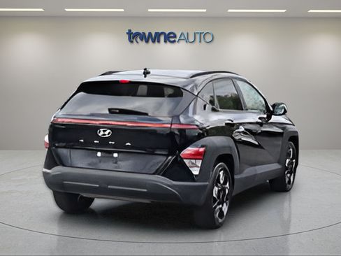 Used 2025 Hyundai Kona SEL FWD image 5