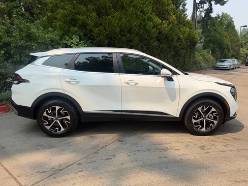 Certified 2025 Kia Sportage EX AWD/4WD image 2