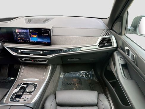 Certified 2025 BMW X5 xDrive50e image 19