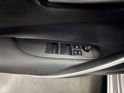 Used 2025 Toyota Corolla SE FWD image 21