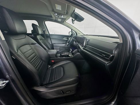 Used 2024 Kia Sportage SX image 32