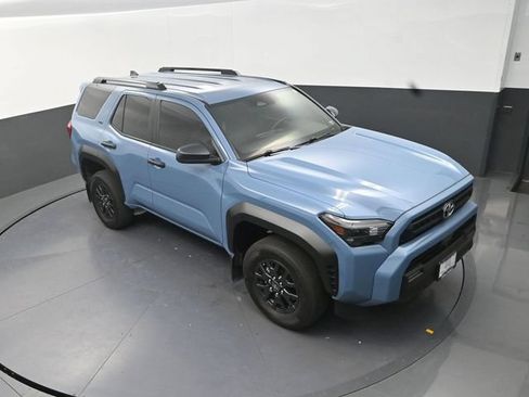 Used 2025 Toyota 4Runner SR5 AWD/4WD image 11