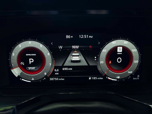 Used 2023 Nissan Pathfinder Platinum FWD image 22