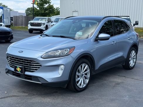 Used 2022 Ford Escape Titanium w/ Titanium Elite Package AWD/4WD image 4