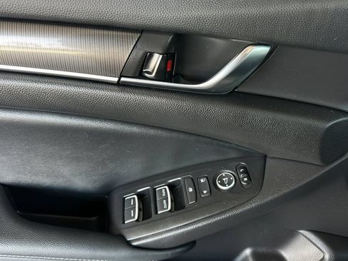 Used 2022 Honda Accord Sport image 13