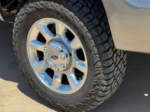 Used 2016 Ford F250 XLT AWD/4WD image 9