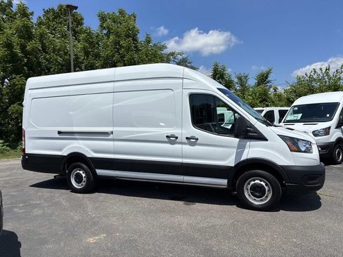Used 2024 Ford Transit 250 148 High Roof Extended w/ Load Area Protection Package RWD image 8