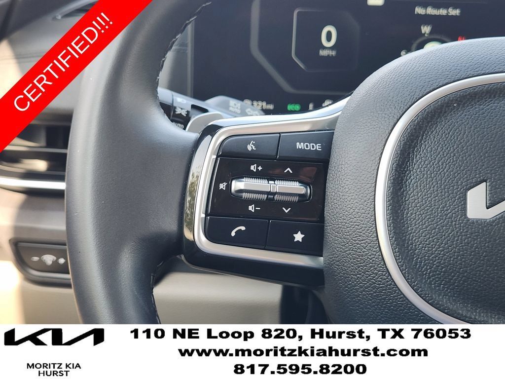 Certified 2025 Kia Carnival SX FWD image 28