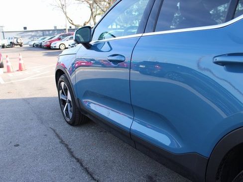 Used 2025 Volvo XC40 B5 Plus image 48