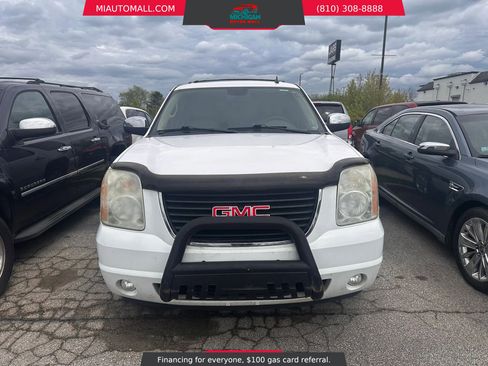 Used 2012 GMC Yukon SLT w/ SLT-2 Equipment Package AWD/4WD image 2