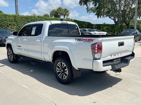 Used 2022 Toyota Tacoma TRD Sport AWD/4WD image 5