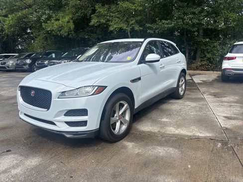 Used 2017 Jaguar F-PACE Premium AWD/4WD image 2