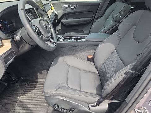 Used 2026 Volvo XC60 B5 Plus w/ Protection Package Premier AWD/4WD image 32