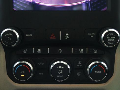 Used 2020 RAM 3500 Laramie image 17