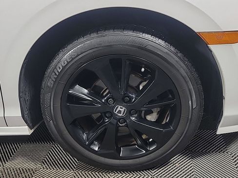 Certified 2023 Honda Odyssey Sport image 3