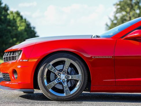 Used 2011 Chevrolet Camaro SS w/ RS Package RWD image 4