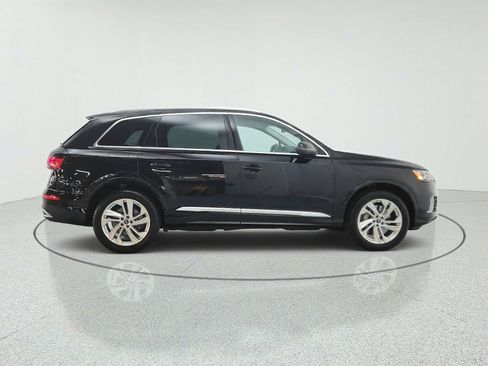 Used 2023 Audi Q7 2.0T Premium w/ Convenience Package AWD/4WD image 4