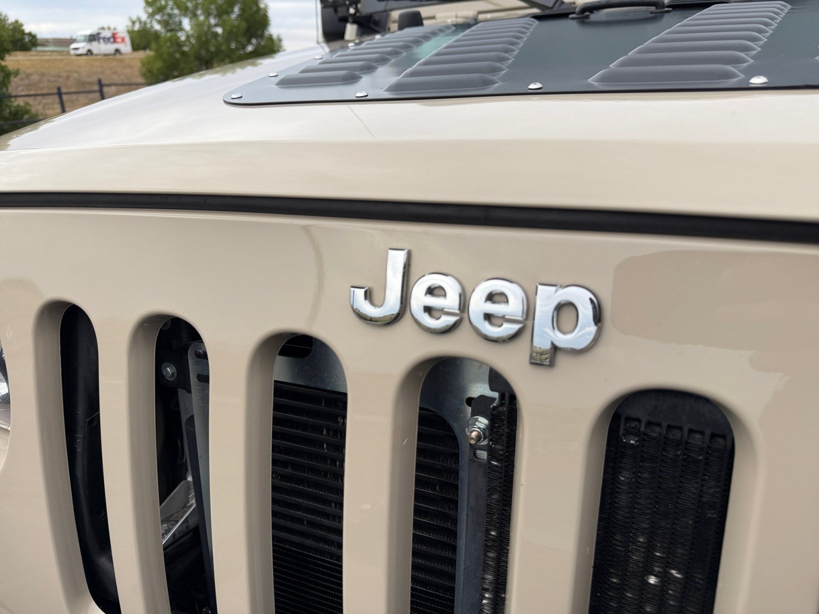 Used 2016 Jeep Wrangler Unlimited Rubicon w/ Connectivity Group AWD/4WD image 22