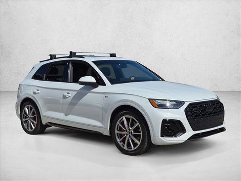 Used 2024 Audi Q5 e Premium Plus w/ Premium Plus Package AWD/4WD image 3
