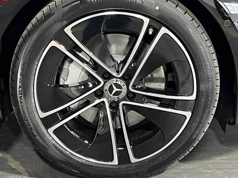 New 2025 Mercedes-Benz CLE 300 4MATIC Coupe image 9