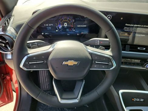 New 2026 Chevrolet Equinox LT w/ Convenience Package II FWD image 10