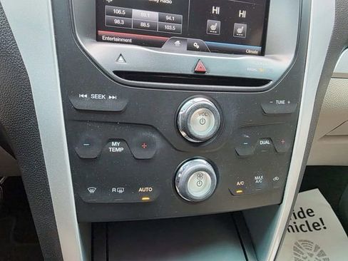 Used 2015 Ford Explorer XLT w/ Equipment Group 202B image 14