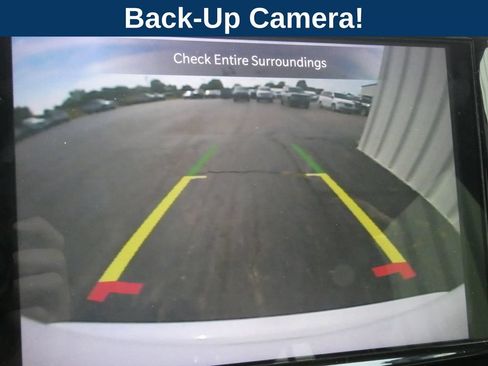 Used 2024 Chrysler Pacifica Touring-L FWD image 19