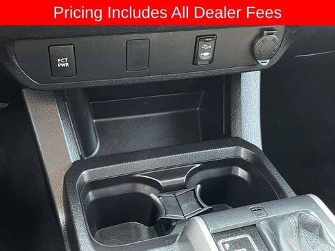 Used 2016 Toyota Tacoma SR5 w/ Towing Package RWD image 31