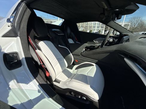 Used 2023 Chevrolet Corvette Stingray Premium Conv w/ Z51 Performance Package RWD image 24