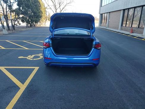 Used 2024 Nissan Sentra SV image 6