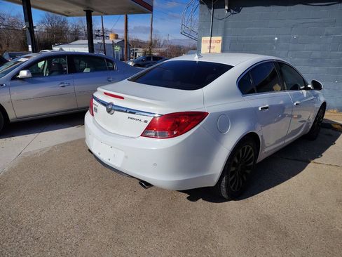 Used 2012 Buick Regal Premium image 3